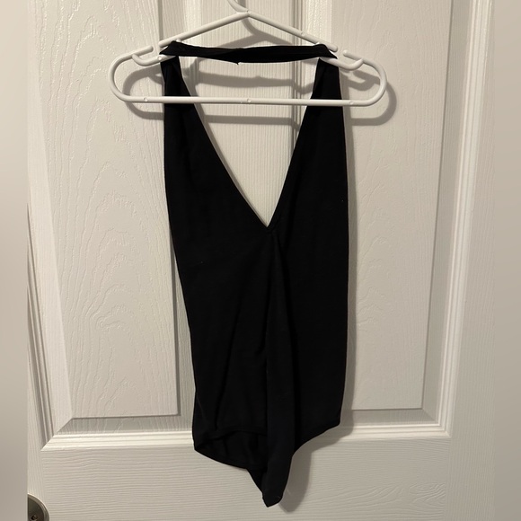 Black open back bodysuit - Picture 2 of 2